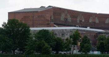 Kongresshalle Nürnberg soll Ausweichspielstätte für Nürnberger Oper werden (Foto: shutterstock - Anne Czichos)