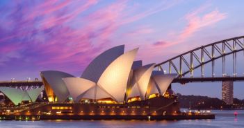 "Madame Butterfly von Puccini: Eine bezaubernde Oper in Sydney und zwei weitere faszinierende Kreuzfahrthäfen (Foto: AdobeStock - Richie Chan 412816969)